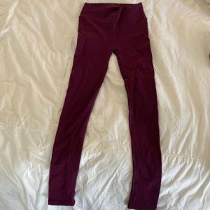 Lululemon size 4 legging with cutouts
